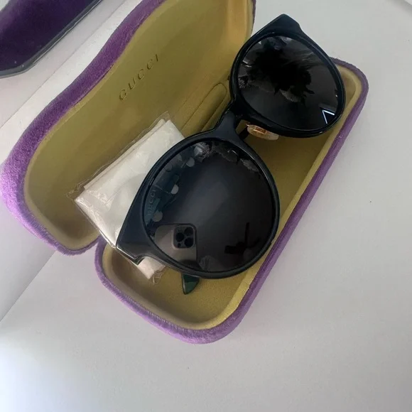 Gucci | Accessories | Gucci Black Sunglasses With Purple  display picture 3